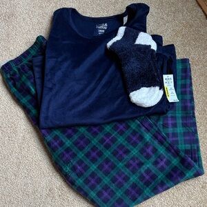 Comfort & Joy Pajama Set